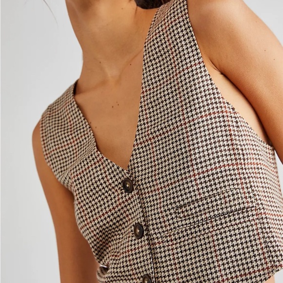 We The Free Houndstooth Vest in Black and White - Picture 1 of 4